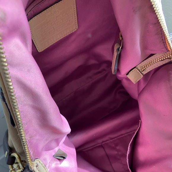 Coach Purse with matching Wallet - Picture 5 of 10